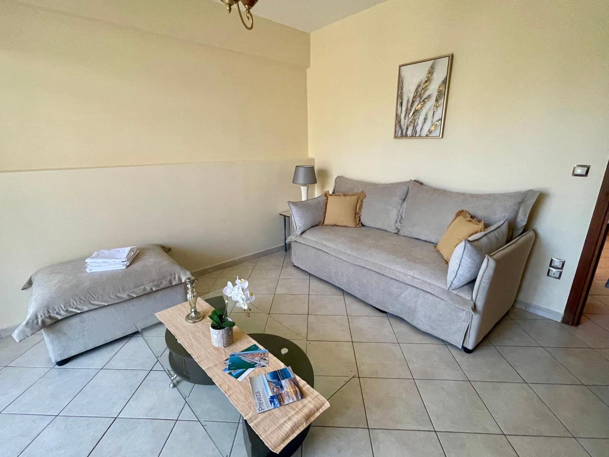Olga's House Apartment Preveza